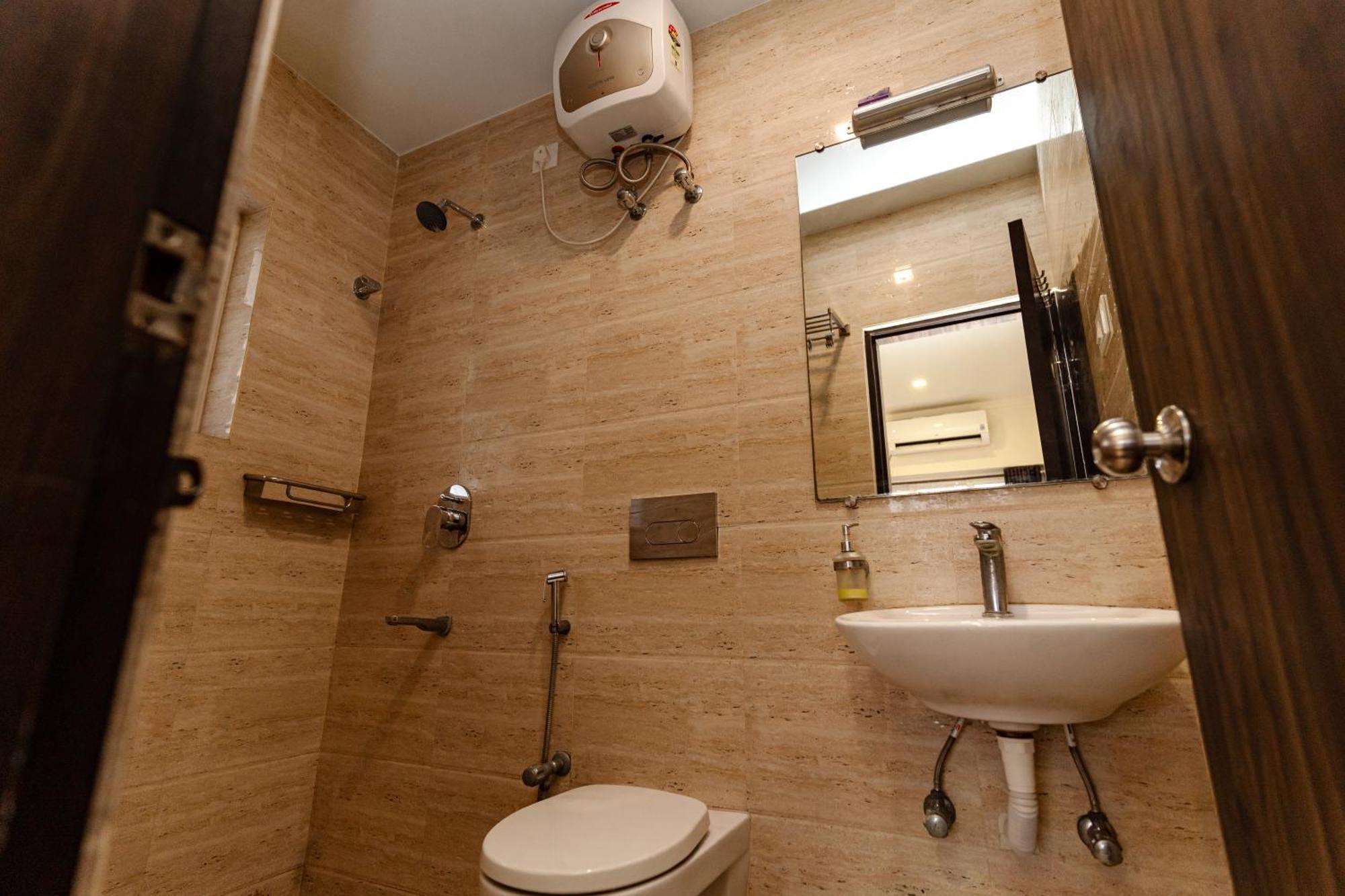 Sheldon Inn Kolkata Luaran gambar